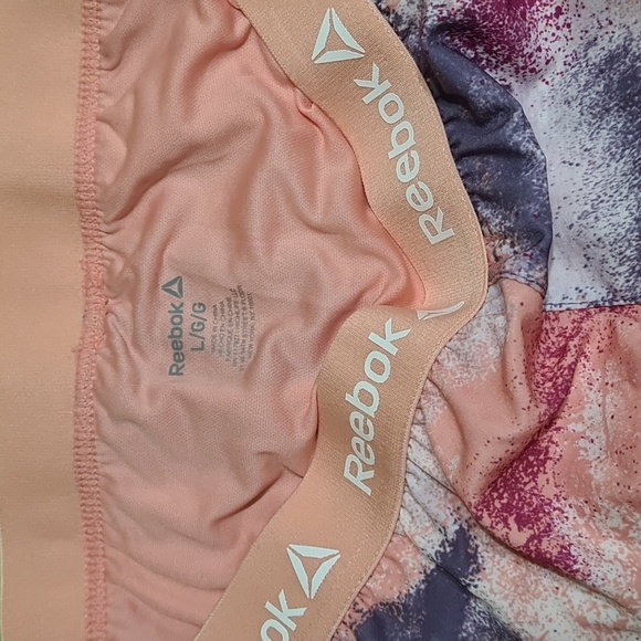 Reebok Relaxed Fit Shorts - Picture 4 of 4